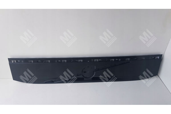 Upper Grille Front - Volvo Fm - 84162403, 84081698 - Mi Nr: 352.003617